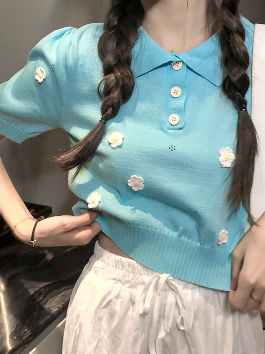 [하늘색,블랙] 귀여운 러블리 여성 카라 단추 꽃무늬 크롭 반팔 니트 20대 30대 여성 하객 바캉스 여행